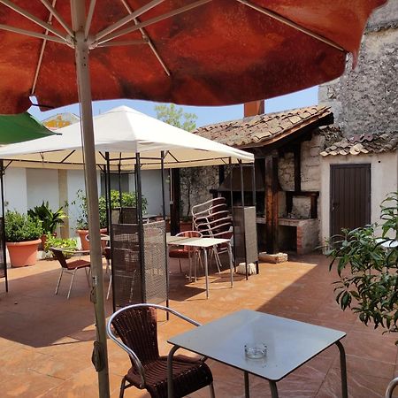 Apartamentos Turisticos Los Abuelos Montemayor de Pililla ภายนอก รูปภาพ