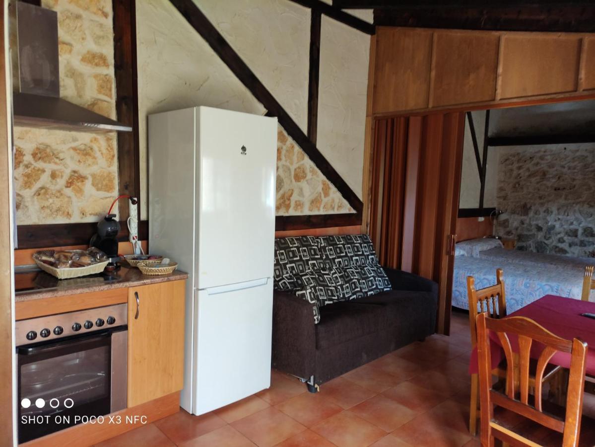 Apartamentos Turisticos Los Abuelos Montemayor de Pililla ภายนอก รูปภาพ