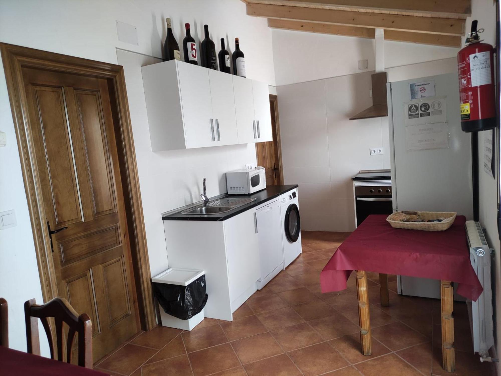 Apartamentos Turisticos Los Abuelos Montemayor de Pililla ภายนอก รูปภาพ