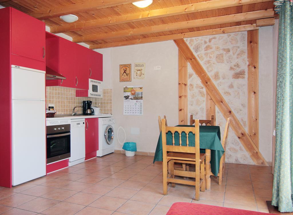 Apartamentos Turisticos Los Abuelos Montemayor de Pililla ภายนอก รูปภาพ