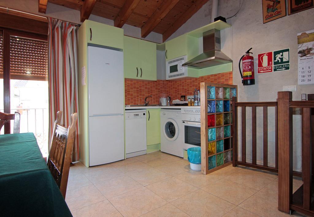 Apartamentos Turisticos Los Abuelos Montemayor de Pililla ภายนอก รูปภาพ