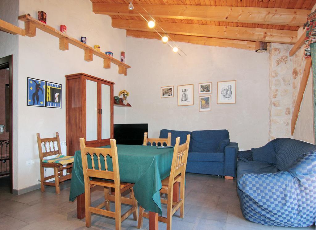 Apartamentos Turisticos Los Abuelos Montemayor de Pililla ภายนอก รูปภาพ
